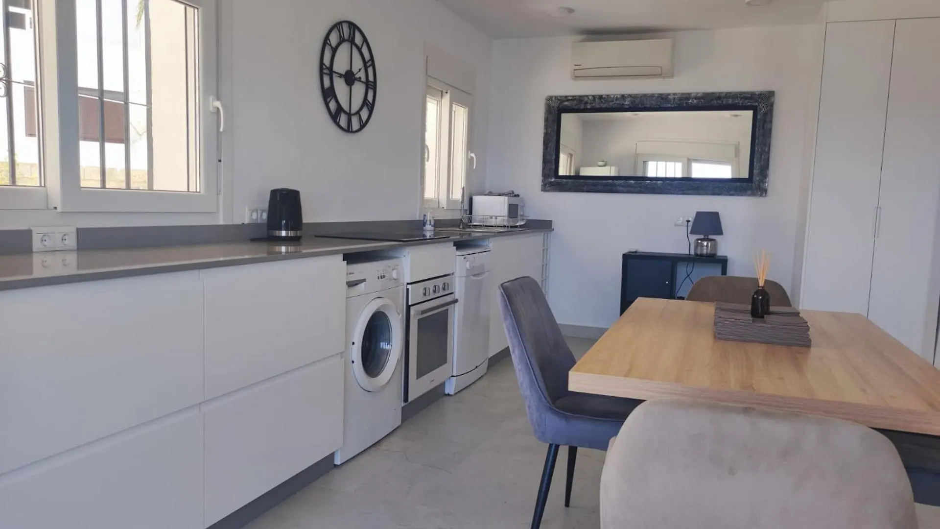 Acapulco Playa 7 Menyber Apartment Nerja Spain